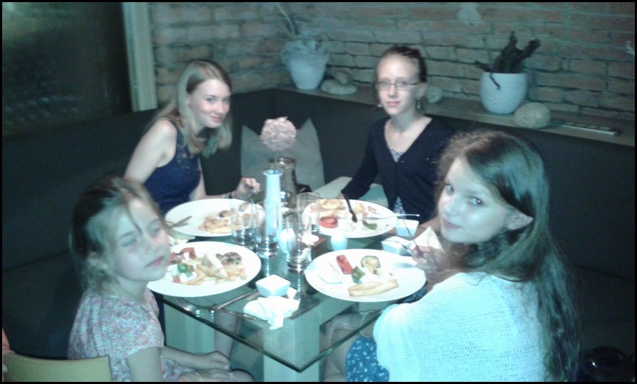 051-20140722_221235.jpg (104 KB)